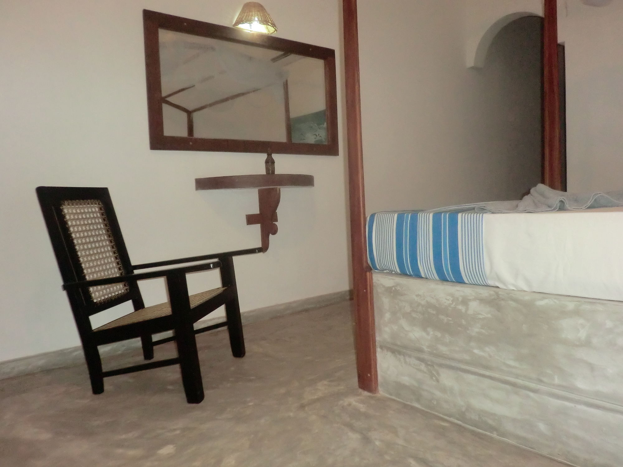 Peacock Wings Guest Hotel Mirissa Ngoại thất bức ảnh